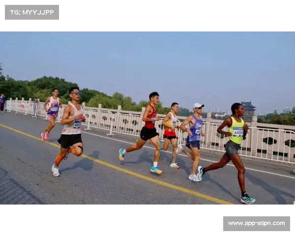 阿富汗女跑者突破禁令，马拉松泪洒终点