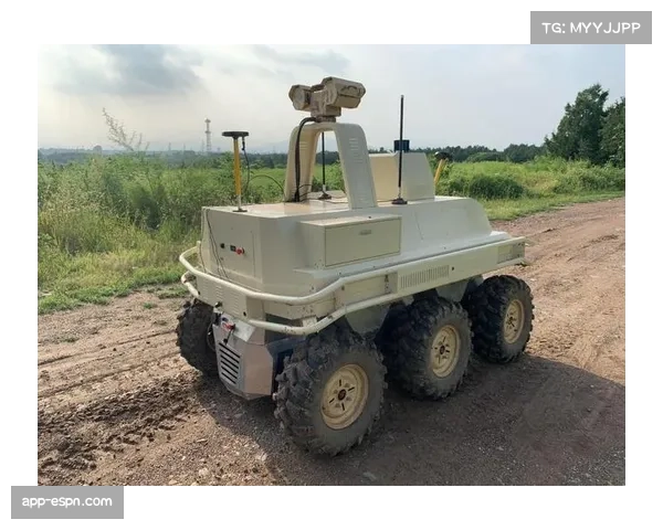 裁判组配备新型通讯设备，可实现与VAR中心更清晰隐蔽的对话